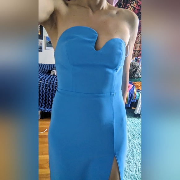 Amanda Uprichard puzzle gown in blue - Picture 4 of 4